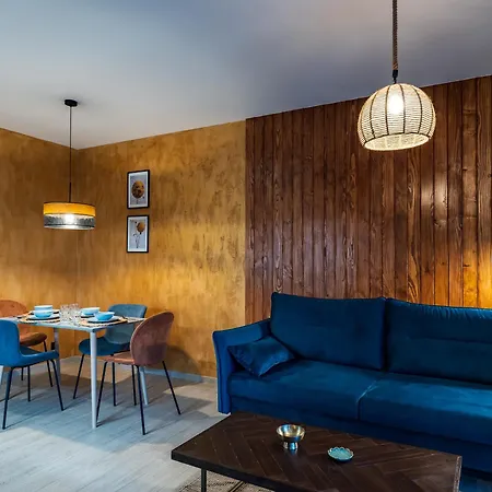 Pod Lasem Apartment *