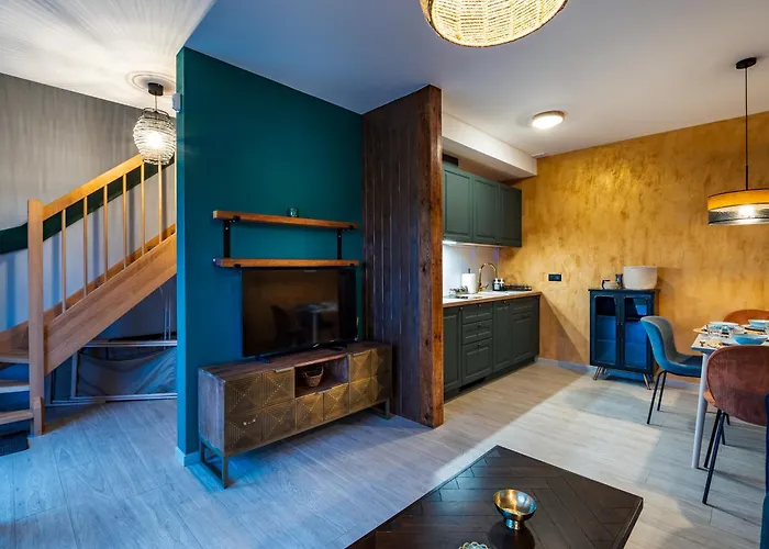 Pod Lasem * Łukęcin